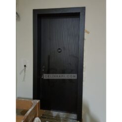Siyah Çizgili Daire Kapısı ÇK0679