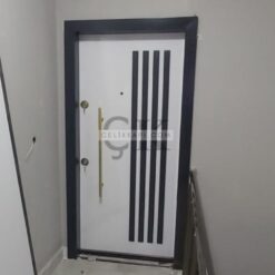 Siyah Beyaz Daire Kapısı ÇK0693