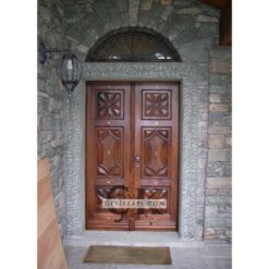 Kabartmalı Oval Koyu Ahşap Kapı ÇK2033